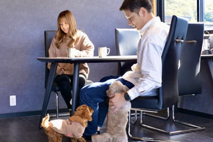 気の置けない仲間との食事でRELAX